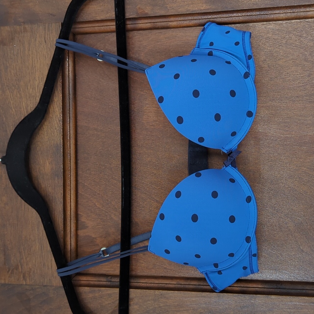 Gilly Hicks | Push 'Em Up Plunge Push Up Bra Size 34A